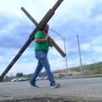 Southern Ohio man carries cross for ‘Good Friday’