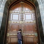 Jamia Masjid Closed, Mirwaiz Placed Under House Arrest Ahead of Shab-e-Qadr
